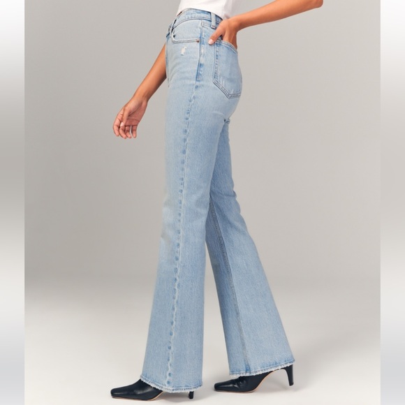Abercrombie & Fitch High Rise Vintage Flare Jeans - Picture 5 of 10